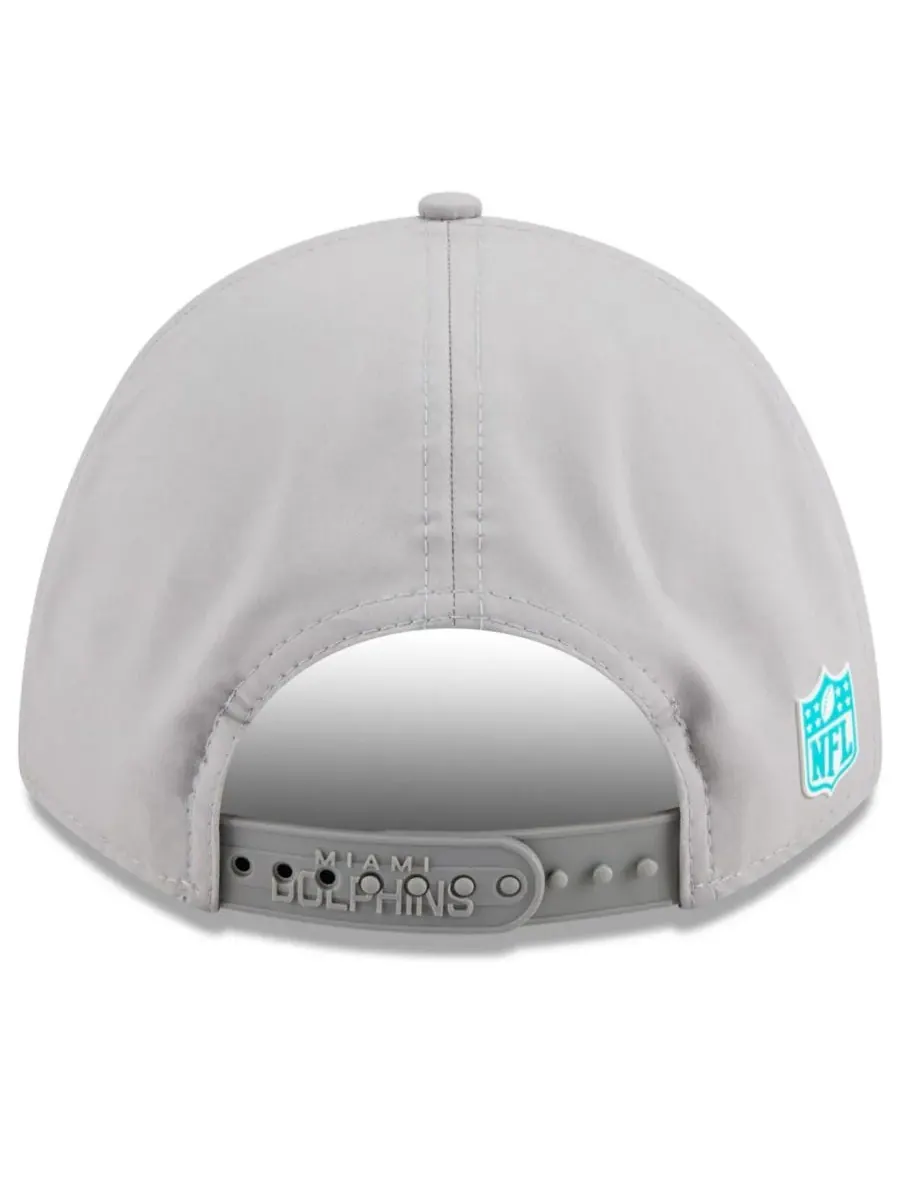 New Era Мужская серая регулируемая кепка Miami Dolphins 2025 Sideline M-Crown 9FORTY — изображение 3 из 5, серый