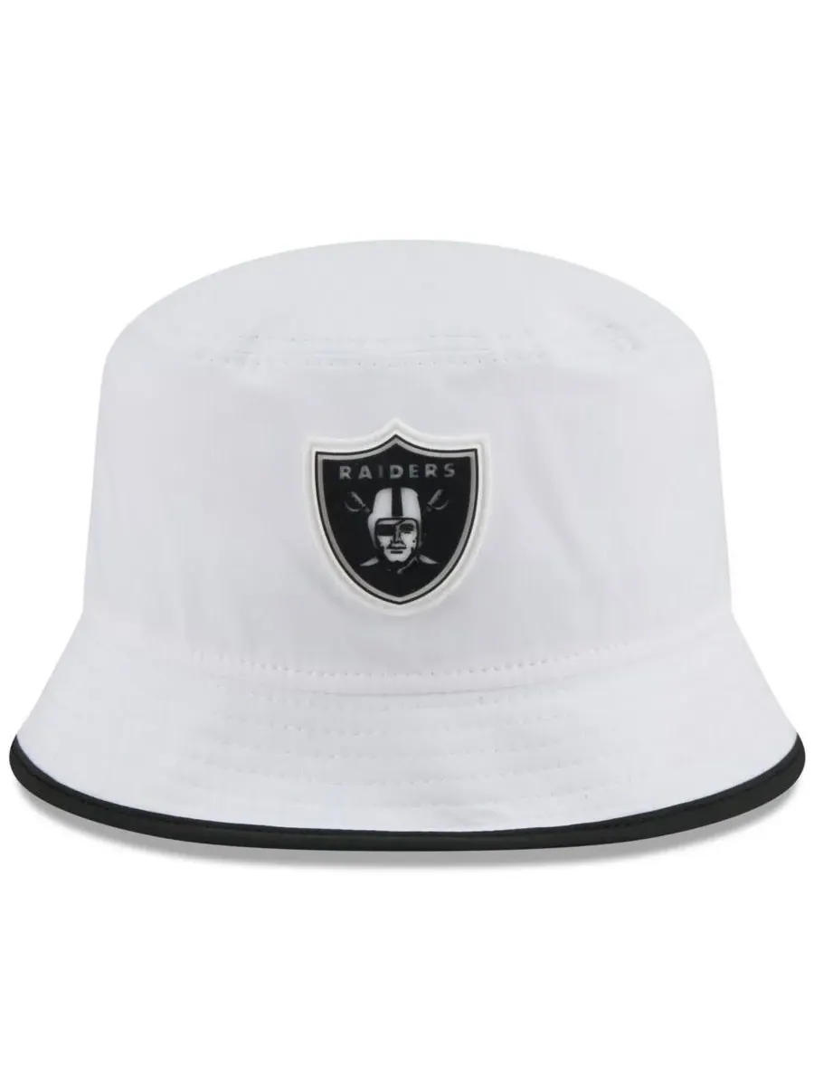 New Era Мужская белая панама Las Vegas Raiders 2025 NFL Training Camp Stretch Bucket — изображение 2 из 5, белый