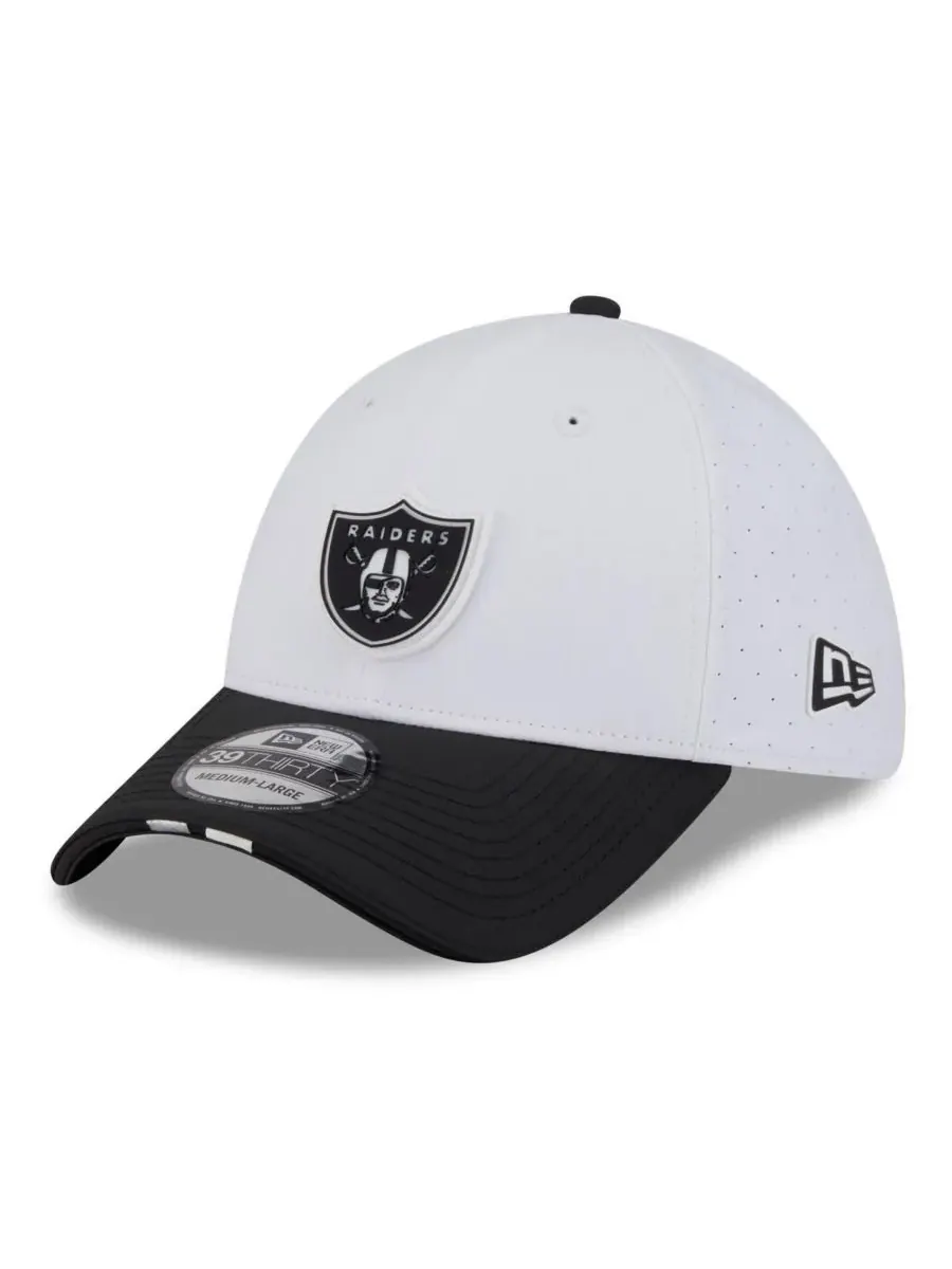 New Era Мужская бело-черная кепка Las Vegas Raiders 2025 NFL Training Camp 39THIRTY Flex Hat