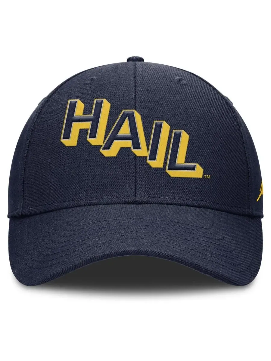 Jordan Мужская темно-синяя кепка Michigan Wolverines Slanted Primetime Rise Performance Adjustable — изображение 2 из 4