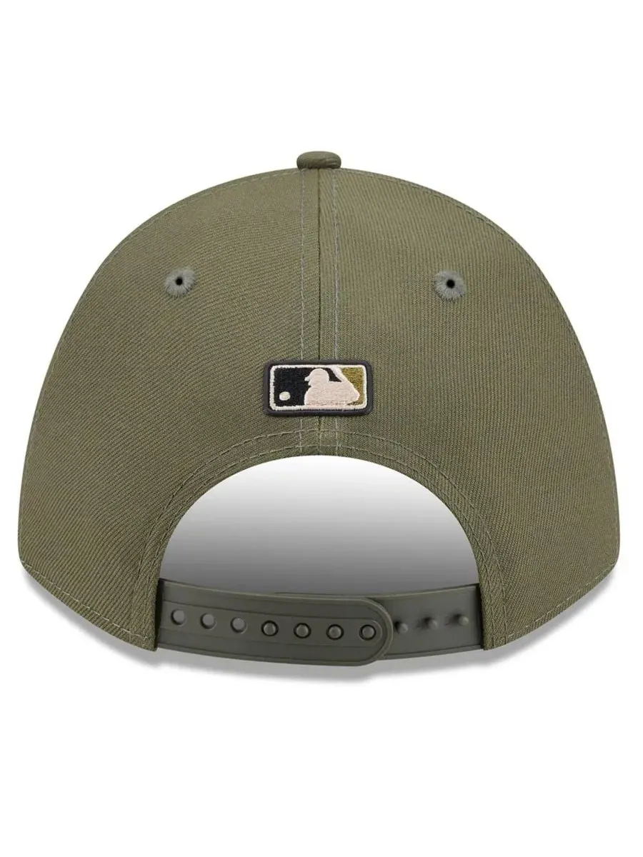 Кепка с вышивкой Cincinnati Reds 2026 Armed Forces Day 9FORTY M-Crown Adjustable Hat New Era — изображение 3 из 5, оливковый