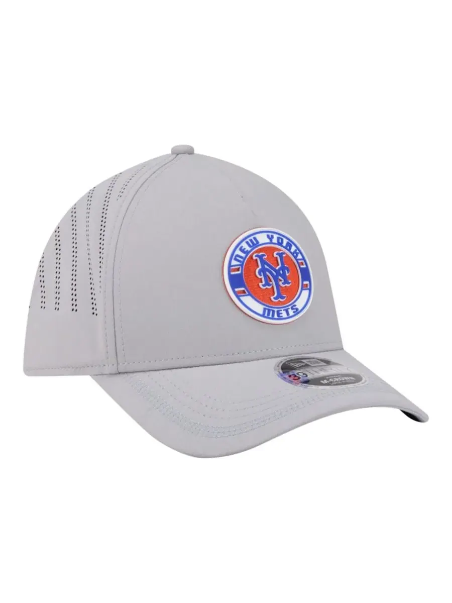 Кепка New Era New York Mets Patch 39THIRTY A-Frame M-Crown Perforated Flex Hat — изображение 3 из 5, серый