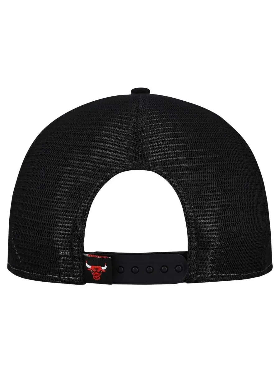 New Era Мужская красно-черная бейсболка Chicago Bulls Outdoor Split Panel 9FIFTY Snapback — изображение 2 из 5