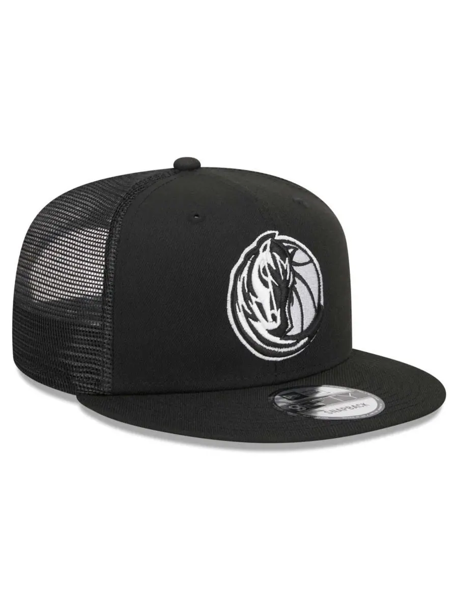 New Era Мужская черная бейсболка Dallas Mavericks Evergreen 9FIFTY Trucker Snapback — изображение 3 из 4, черный