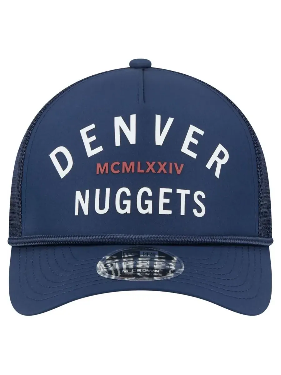 New Era Мужская темно-синяя минималистичная бейсболка Denver Nuggets A-Frame 9FORTY Trucker Hat — изображение 2 из 4