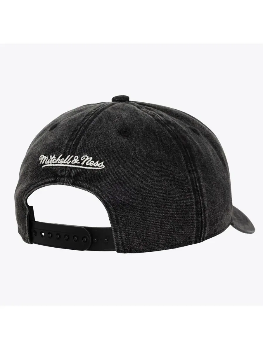 Кепка-снэпбек с высокой тульей Snow Block Pro Crown Mitchell & Ness — изображение 2 из 4, кремовый черный