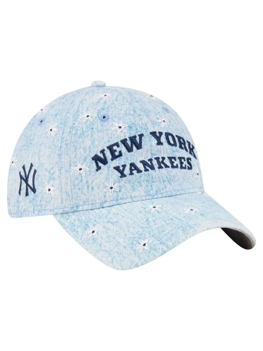 Кепка с вышивкой ромашек New York Yankees Daisy All Over 9TWENTY New Era
