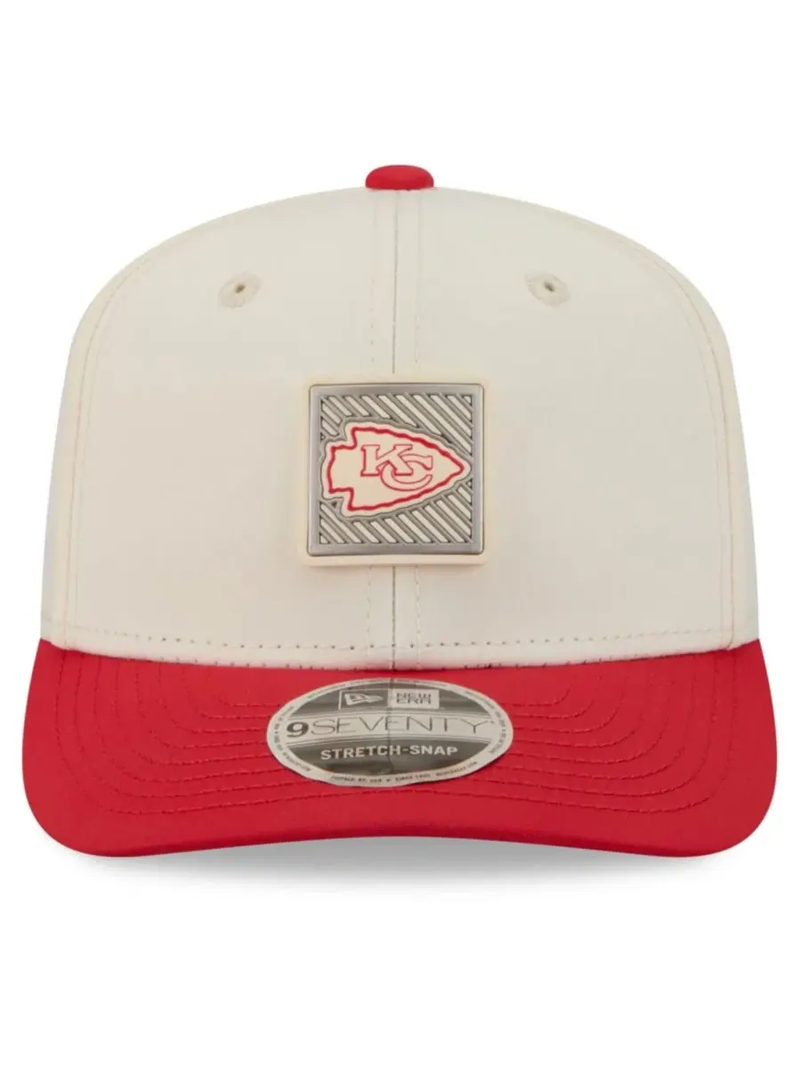 Кепка New Era 9SEVENTY с козырьком — изображение 2 из 5, кремовый красный