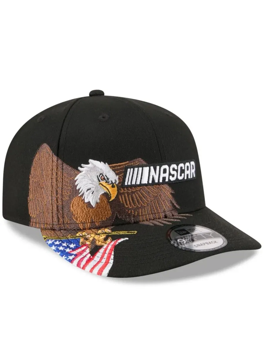 Кепка-снэпбек с принтом орла и флага NASCAR New Era