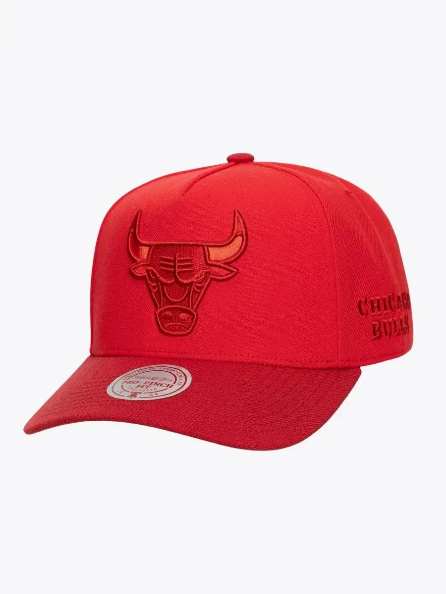 Кепка-снэпбек с вышивкой Chicago Bulls Mitchell & Ness