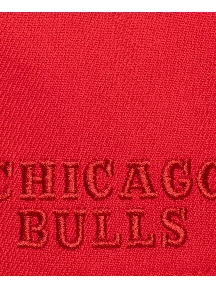 Кепка-снэпбек с вышивкой Chicago Bulls Mitchell & Ness — изображение 3 из 4, красный