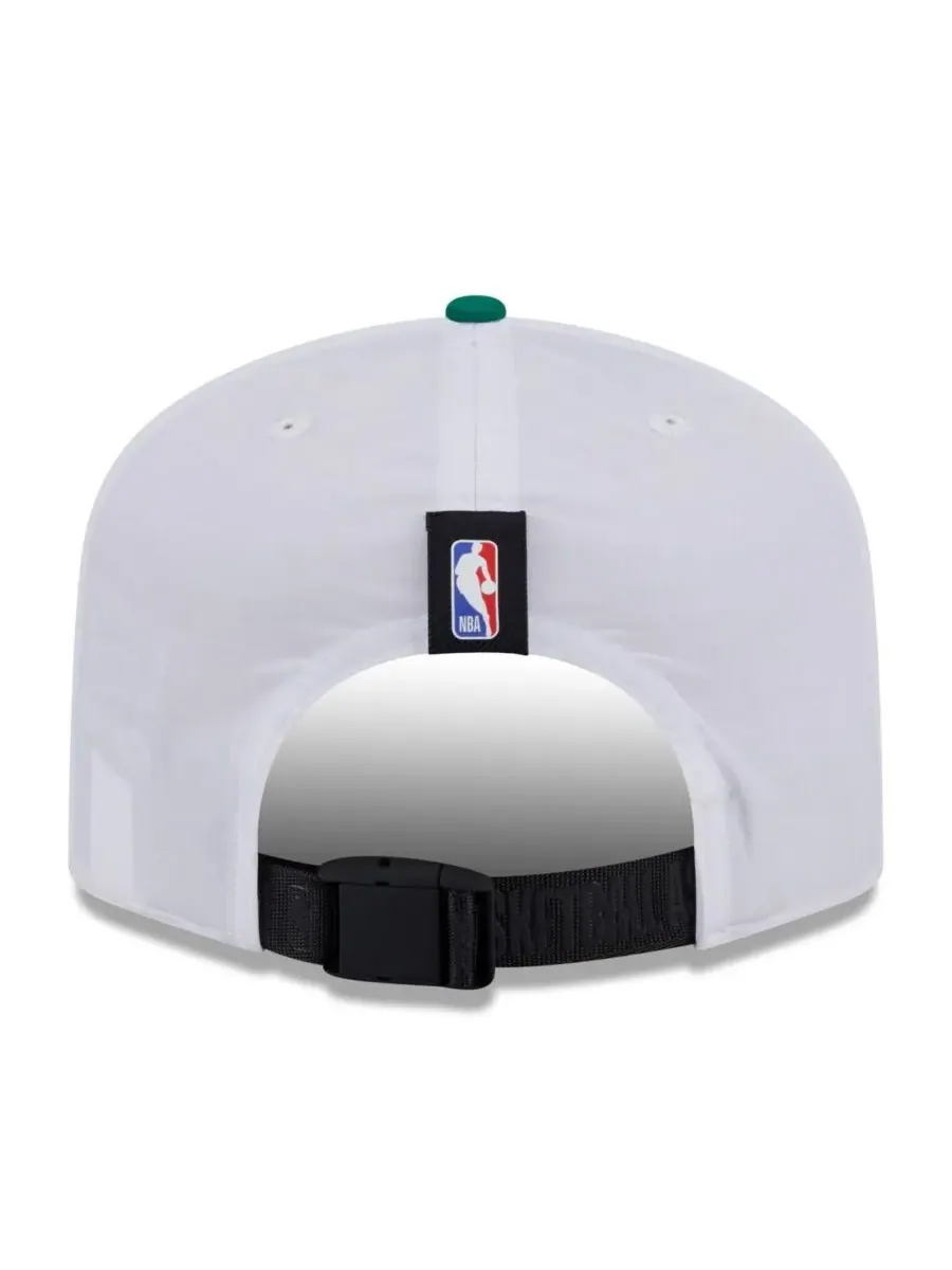 New Era Мужская кепка Boston Celtics 2025 NBA Draft On-Stage из нейлона, размер 19TWENTY — изображение 4 из 4, белый зеленый