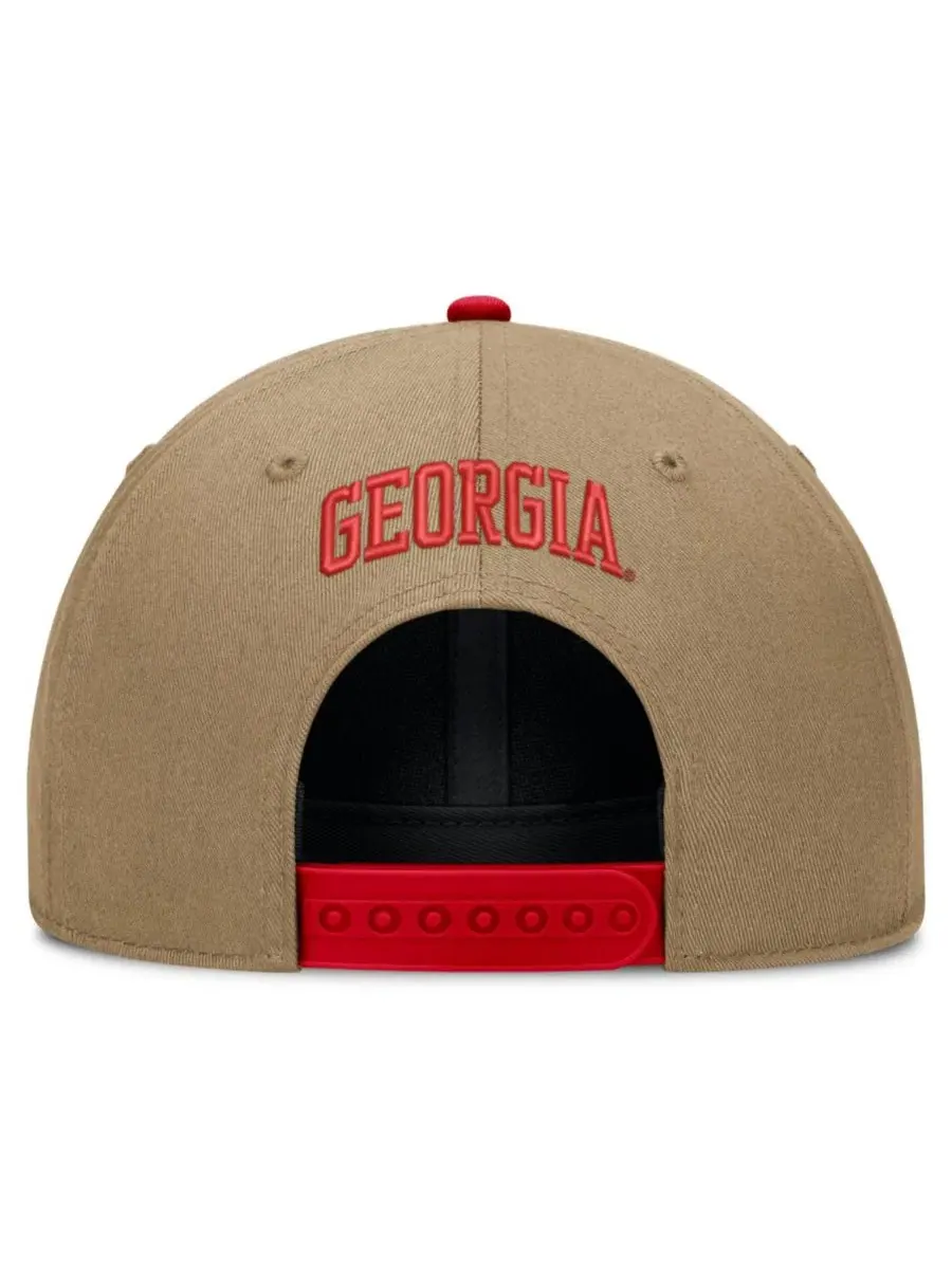 Кепка Nike Georgia Bulldogs Primetime Rise Dri-FIT — изображение 4 из 4, бежевый красный