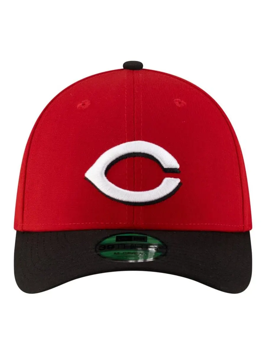 Мужская красная бейсболка Cincinnati Reds Player Replica 39THIRTY M-Crown Flex Hat New Era — изображение 2 из 4, красный