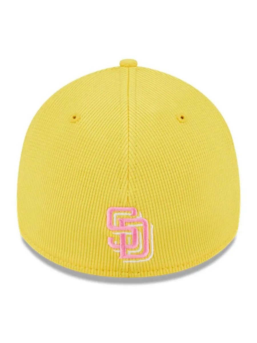 New Era Мужская желтая бейсболка San Diego Padres City Connect Batting Practice 39THIRTY Flex Hat — изображение 4 из 4