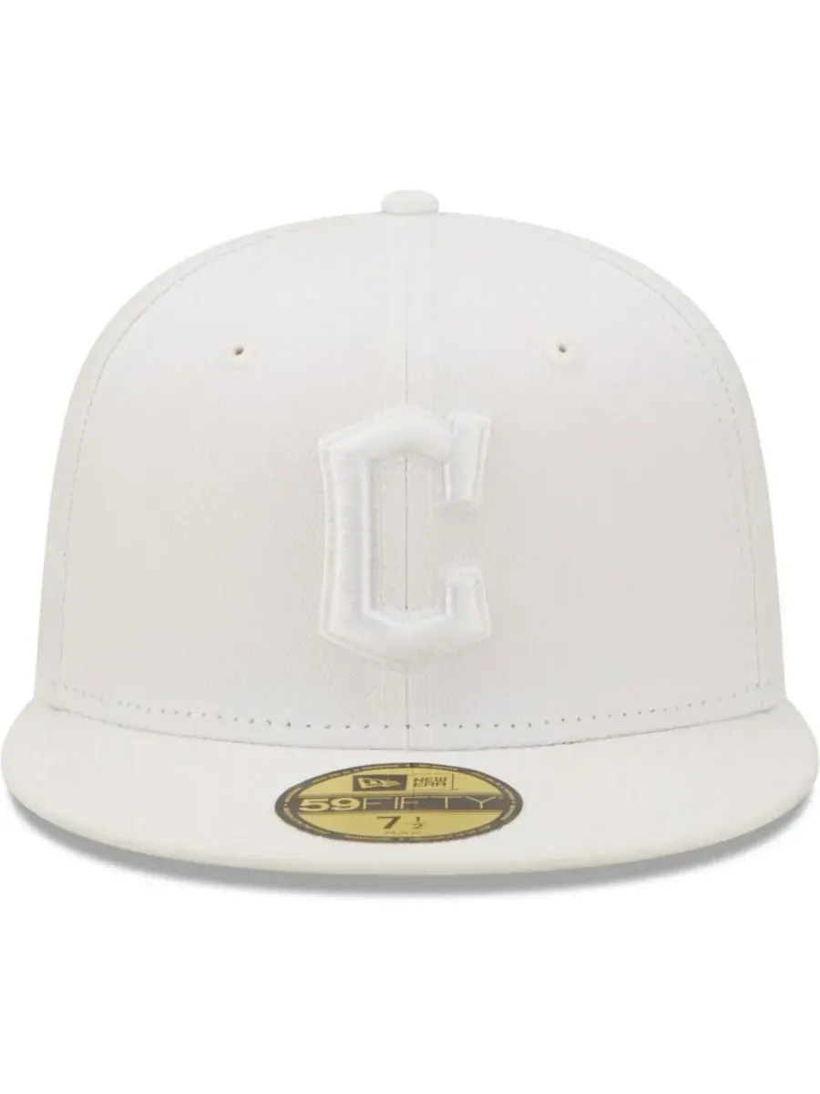 New Era Мужская бейсболка Cleveland Guardians White on White 59FIFTY Fitted Hat — изображение 2 из 3, белый