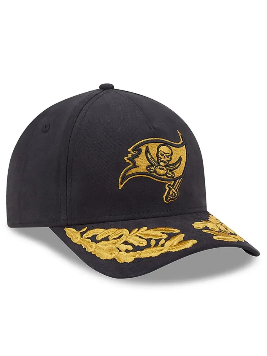 New Era Мужская регулируемая кепка Alpha Men's Industries Black Tampa Bay Buccaneers A-Frame 9FORTY — изображение 2 из 5