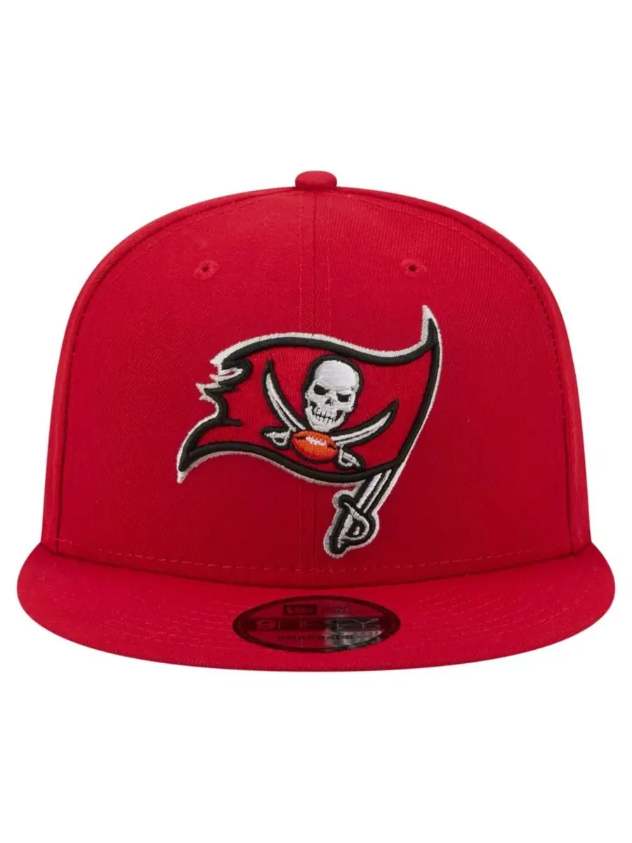 Кепка-снапбек с высокой тульей и плоским козырьком, с вышивкой Tampa Bay Buccaneers New Era — изображение 2 из 7, красный