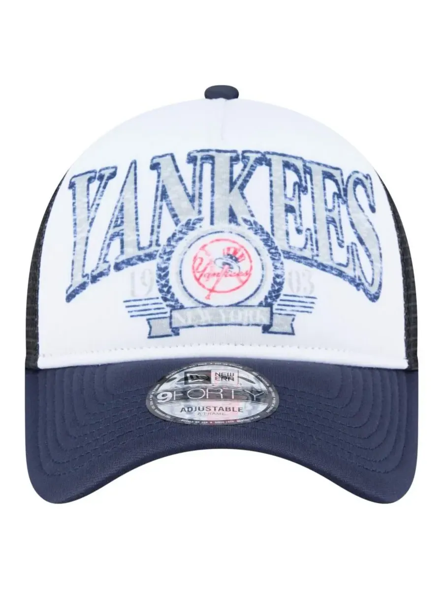 New Era Мужская темно-синяя кепка-тракер New York Yankees с эффектом потертости, регулируемая — изображение 2 из 4