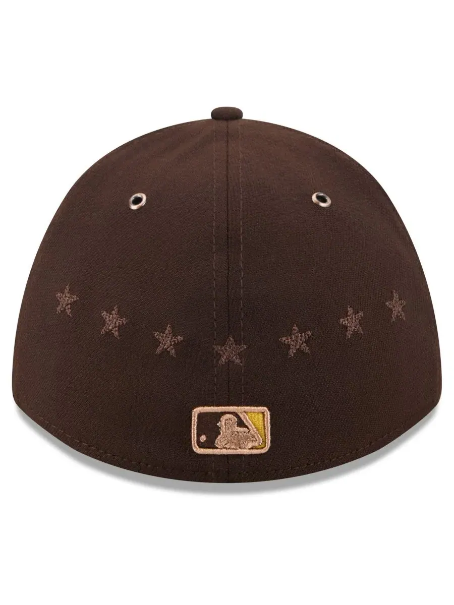 Бейсболка New Era San Diego Padres 2026 MLB All-Star Game 39THIRTY Flex Hat — изображение 4 из 5, коричневый
