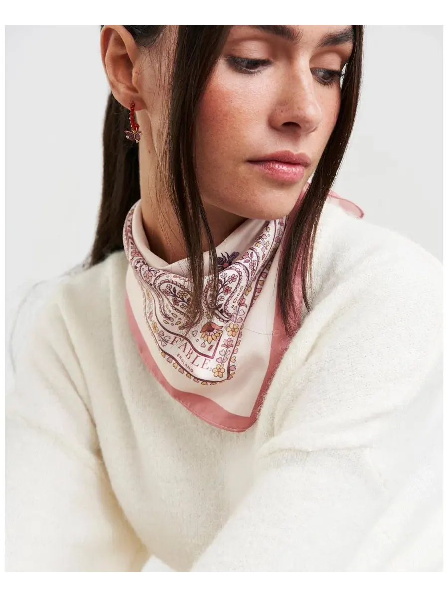 Шелковый платок с пчелами Pink Eve Bee Square Scarf Fable England — изображение 5 из 5, розовый