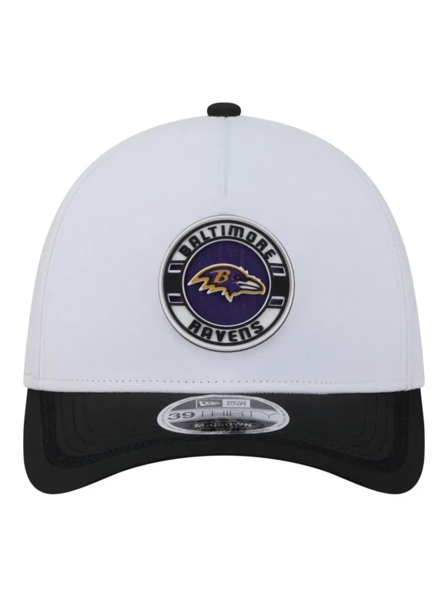 Кепка с принтом Patch 39THIRTY A-Frame M-Crown Perforated Flex Hat New Era — изображение 2 из 5, белый черный