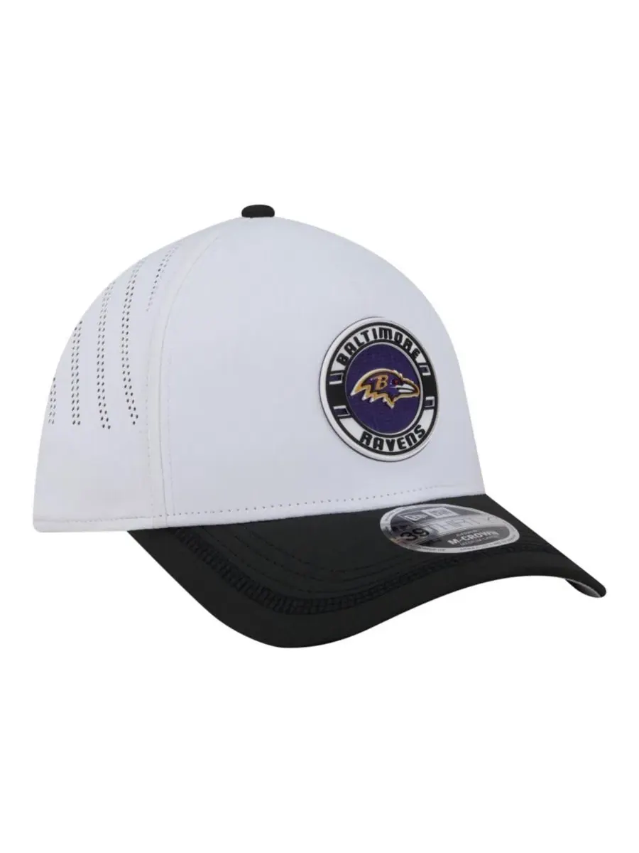 Кепка с принтом Patch 39THIRTY A-Frame M-Crown Perforated Flex Hat New Era — изображение 3 из 5, белый черный