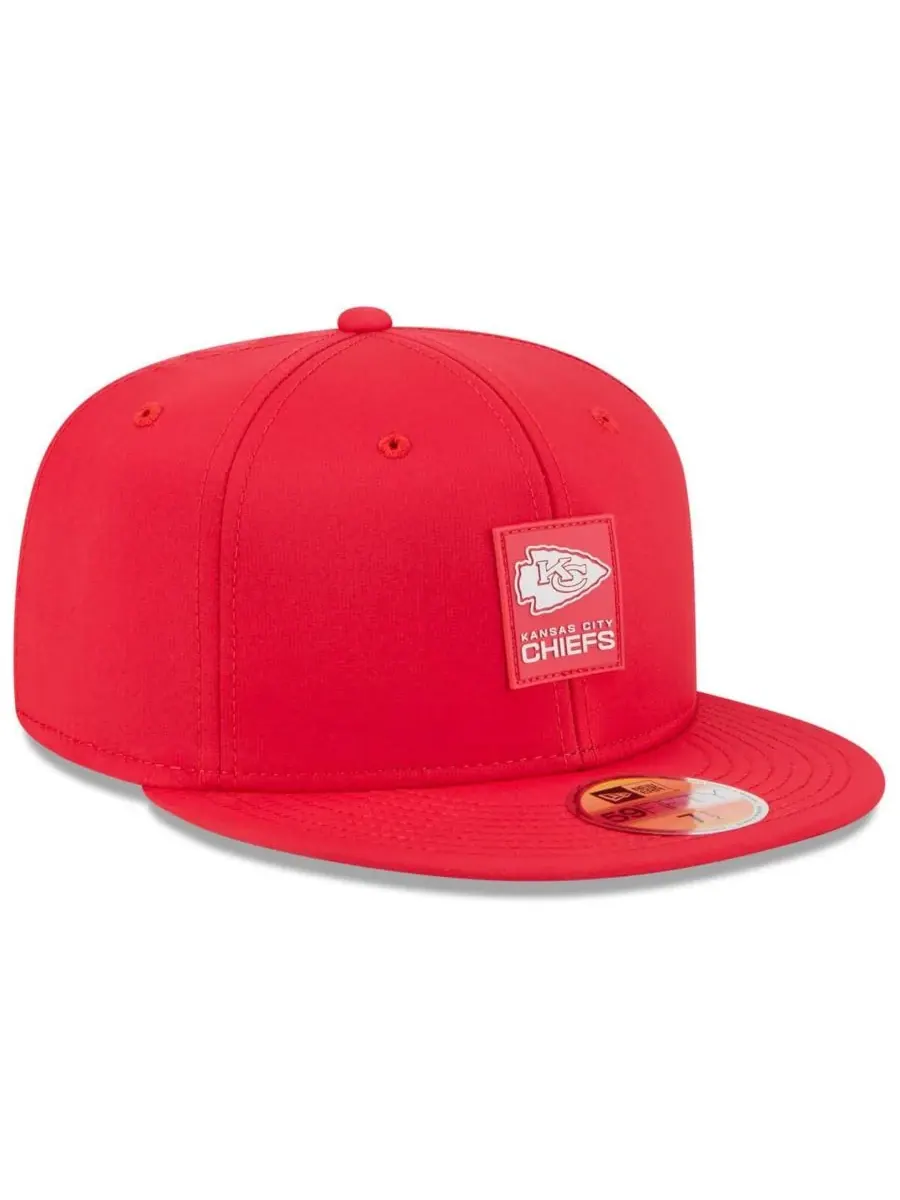 New Era Мужская красная бейсболка Kansas City Chiefs 2025 Sideline 59FIFTY — изображение 4 из 5, красный