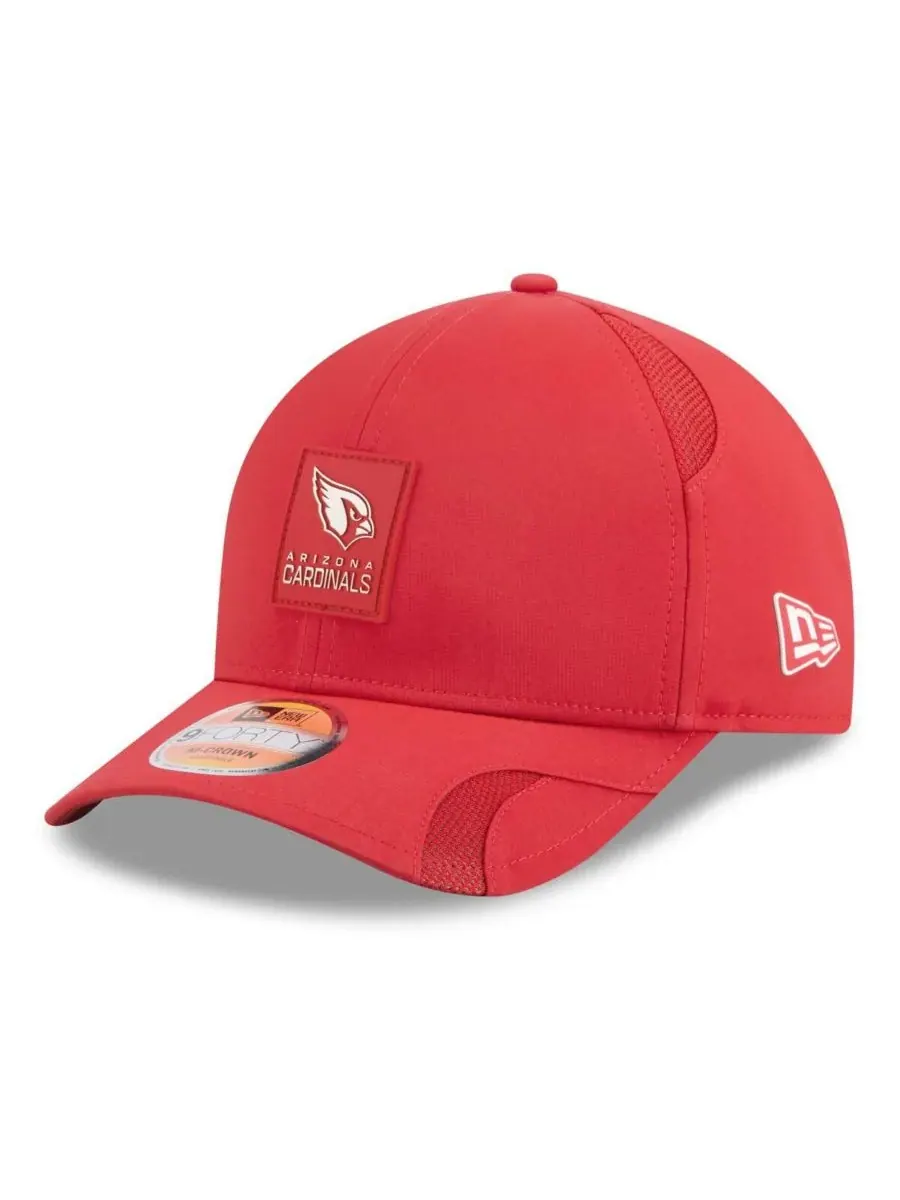 Мужская регулируемая бейсболка Cardinal Arizona Cardinals 2025 Sideline M-Crown 9FORTY New Era