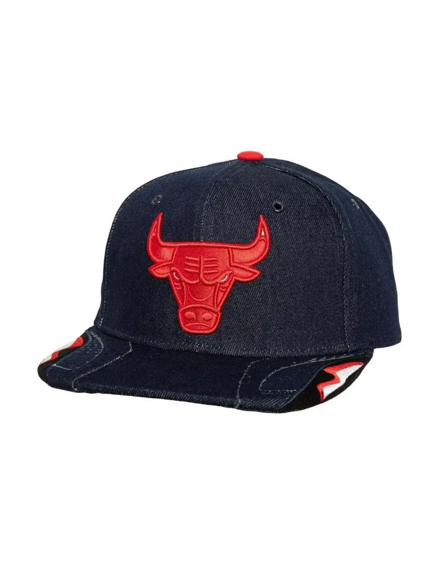 Мужская джинсовая кепка Chicago Bulls Day 6 с регулируемой застежкой Mitchell & Ness