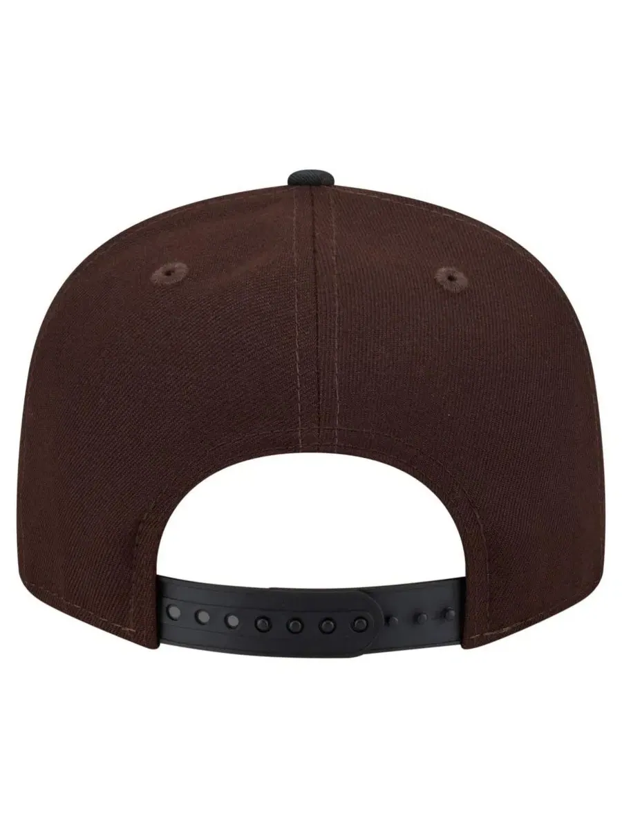 Кепка-снэпбек с принтом Burnt Wood Camo New Era — изображение 4 из 4, темный коричневый
