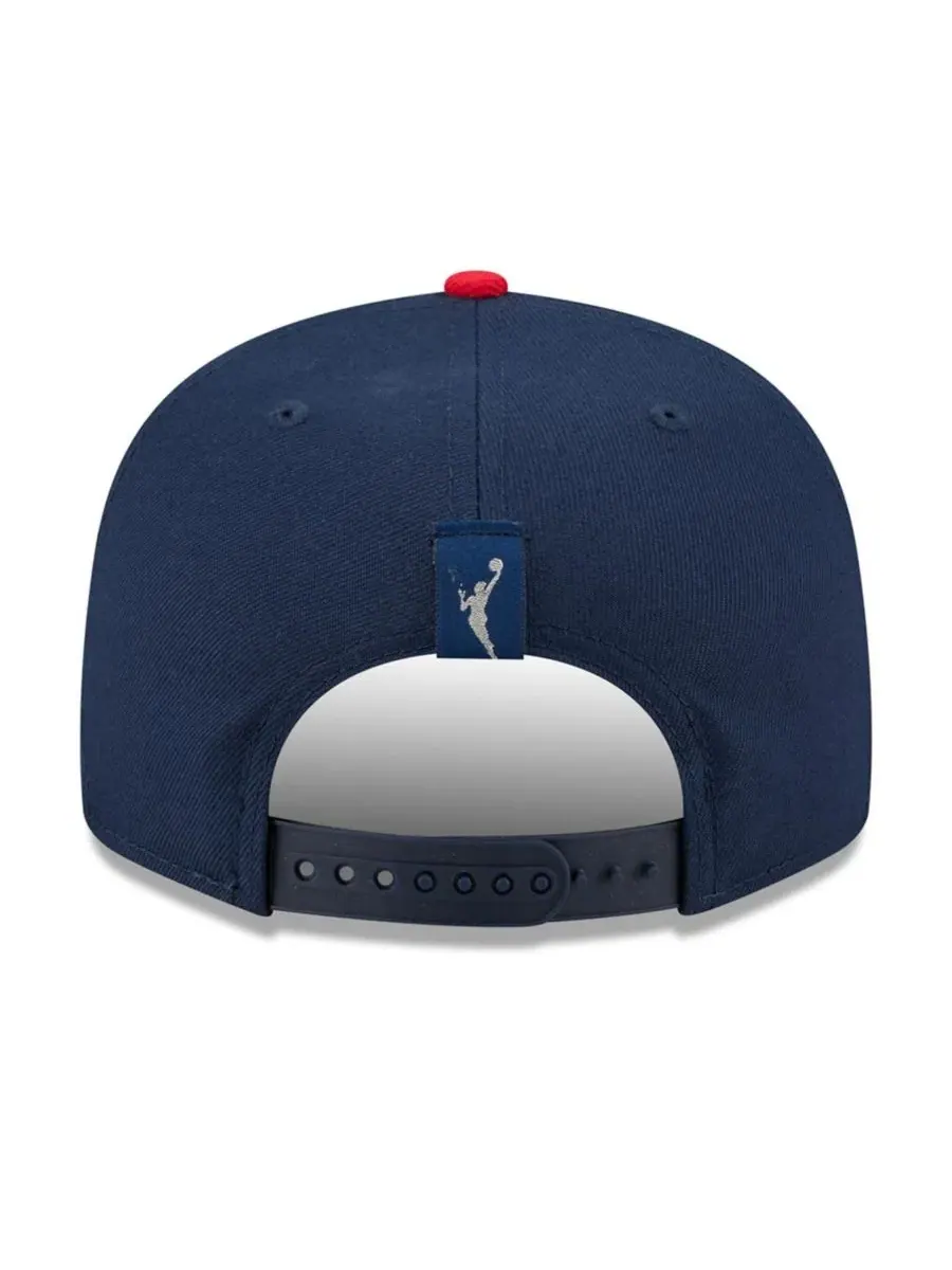 Кепка-снапбек New Era WNBA Tip-Off 2026 Metal Badge A-Frame 9FIFTY — изображение 2 из 5, темно-синий красный