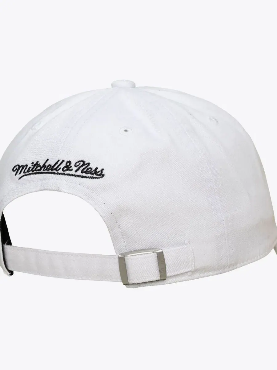 Кепка с вышивкой Apple Bite 1904 Mitchell & Ness — изображение 2 из 2, белый