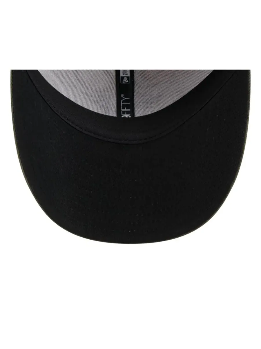 New Era Мужская бейсболка 59FIFTY Low Profile, светло-бежевая/оливковая, с символикой команды — изображение 7 из 7