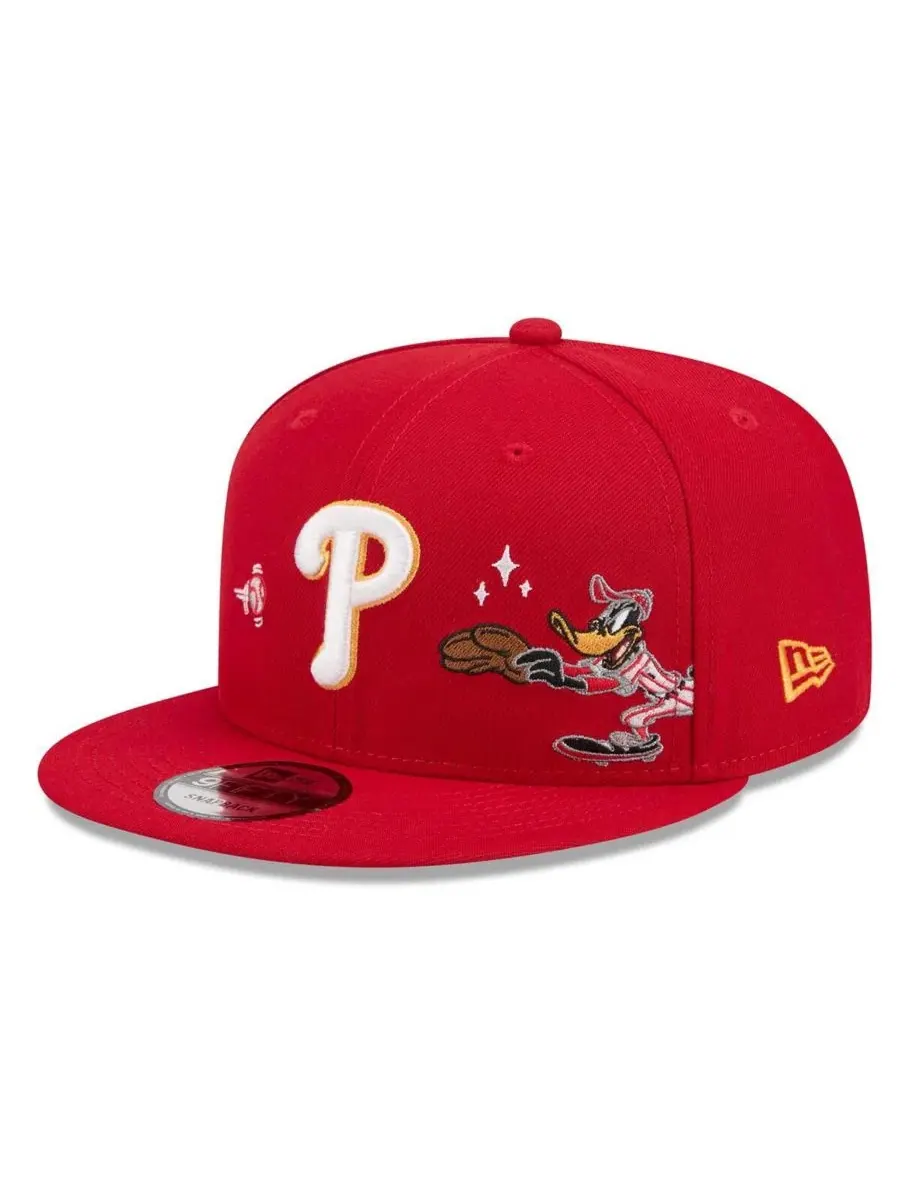 Кепка-снэпбек с вышивкой Daffy Duck, Philadelphia Phillies New Era — изображение 3 из 5, красный