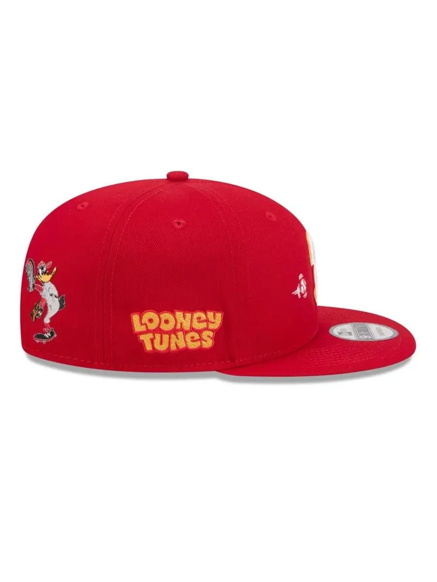 Кепка-снэпбек с вышивкой Daffy Duck, Philadelphia Phillies New Era — изображение 4 из 5, красный