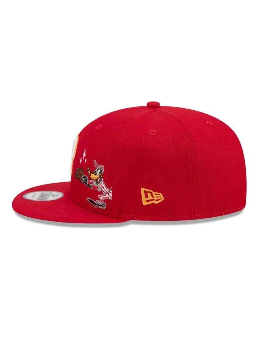 Кепка-снэпбек с вышивкой Daffy Duck, Philadelphia Phillies New Era — изображение 5 из 5, красный