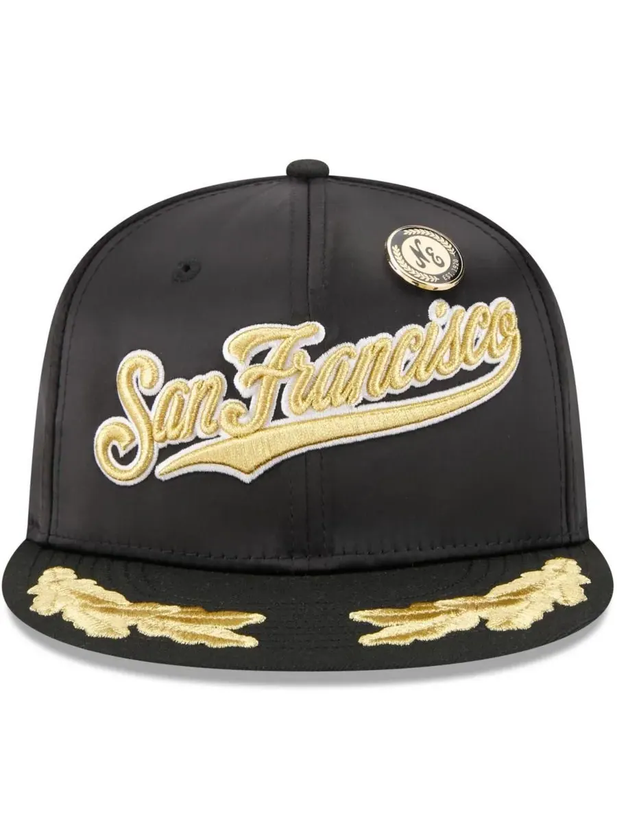 New Era Мужская черная бейсболка San Francisco Giants 2025 59FIFTY Day Gold Leaf 59FIFTY Fitted Hat — изображение 2 из 4