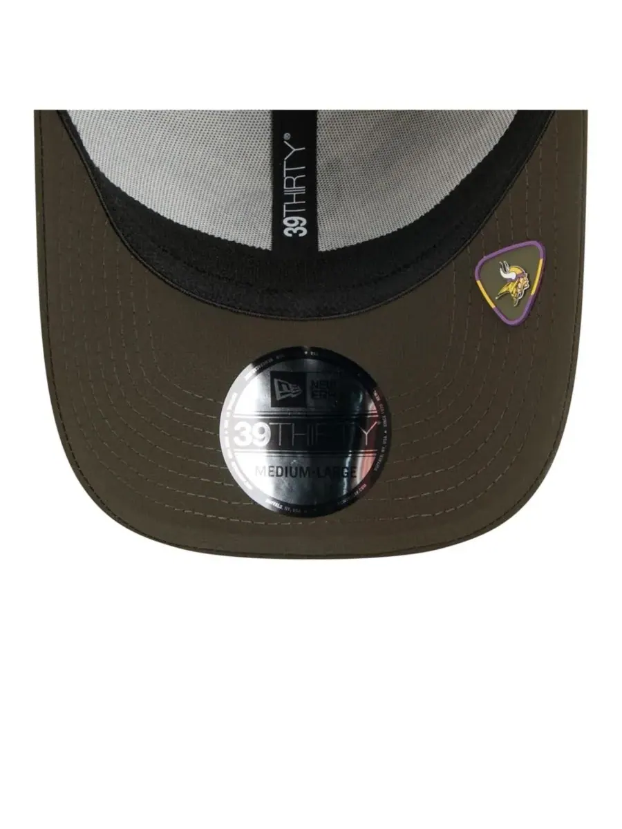 New Era Мужская камуфляжная кепка Minnesota Vikings 2025 Salute to Service 39THIRTY Flex Hat — изображение 2 из 5