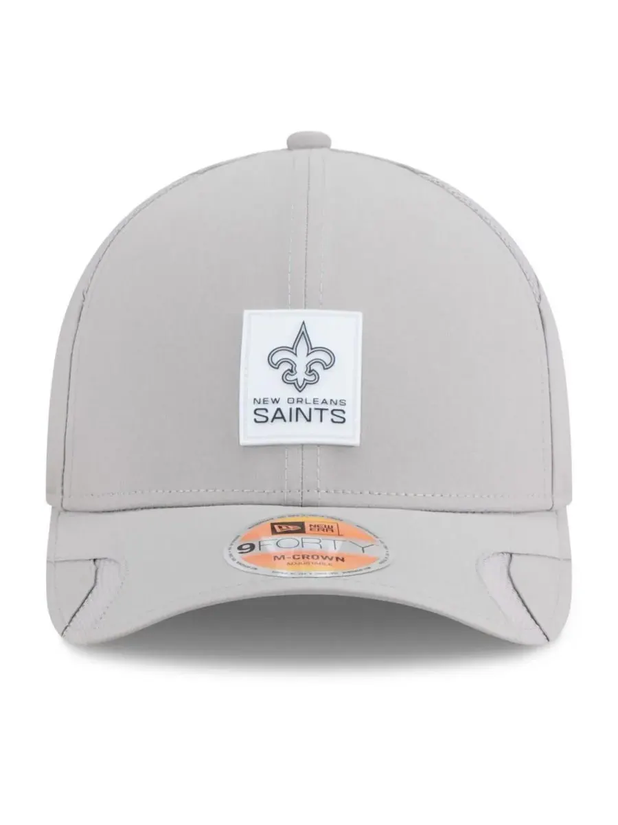 New Era Мужская серая регулируемая кепка New Orleans Saints 2025 Sideline M-Crown 9FORTY — изображение 5 из 5, серый