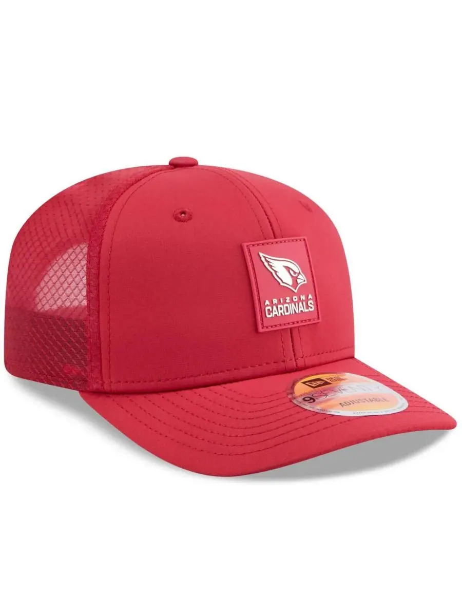 Мужская регулируемая кепка-тракер Cardinal Arizona Cardinals 2025 Sideline 9SEVENTY New Era — изображение 4 из 5, красный