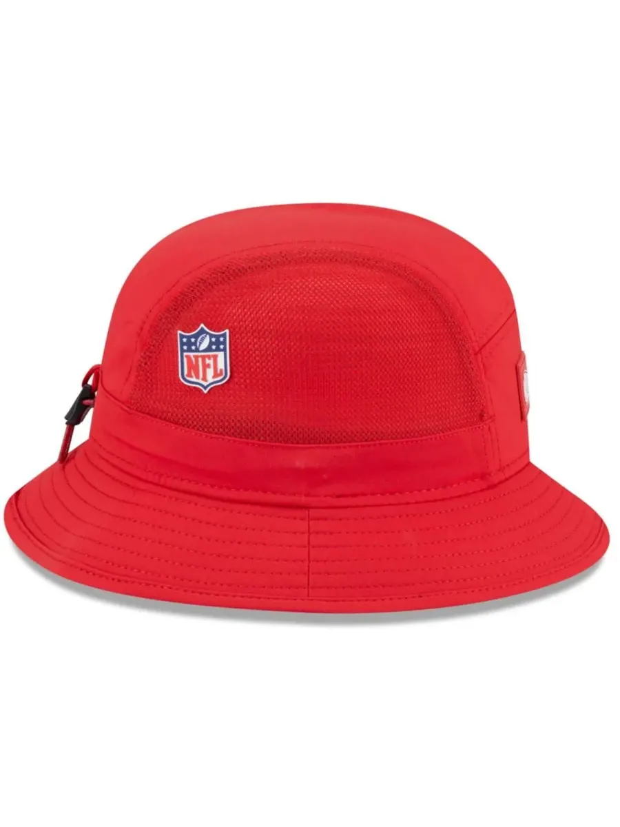 New Era Мужская красная панама Kansas City Chiefs 2025 Sideline — изображение 4 из 5, красный