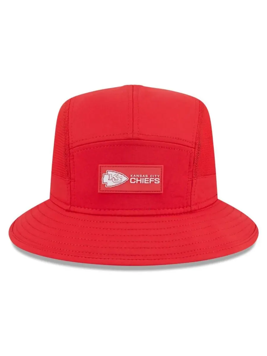 New Era Мужская красная панама Kansas City Chiefs 2025 Sideline — изображение 5 из 5, красный