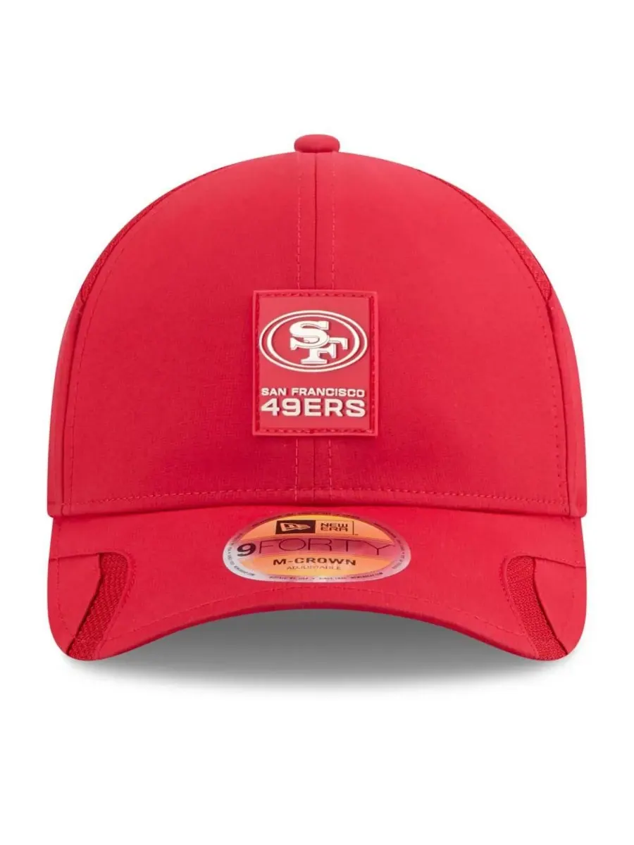 Мужская алая кепка San Francisco 49ers 2025 Sideline M-Crown 9FORTY с регулируемой застежкой New Era — изображение 5 из 5