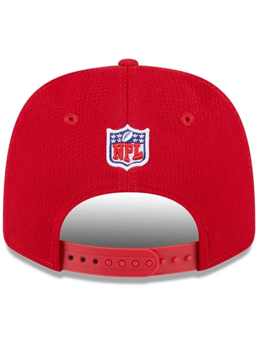 Мужская алая кепка San Francisco 49ers 2024 Sideline 9SEVENTY с эластичными застежками New Era — изображение 3 из 4, алый