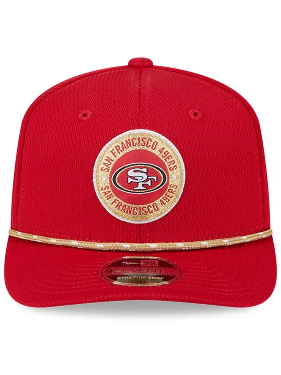 Мужская алая кепка San Francisco 49ers 2024 Sideline 9SEVENTY с эластичными застежками New Era — изображение 4 из 4, алый