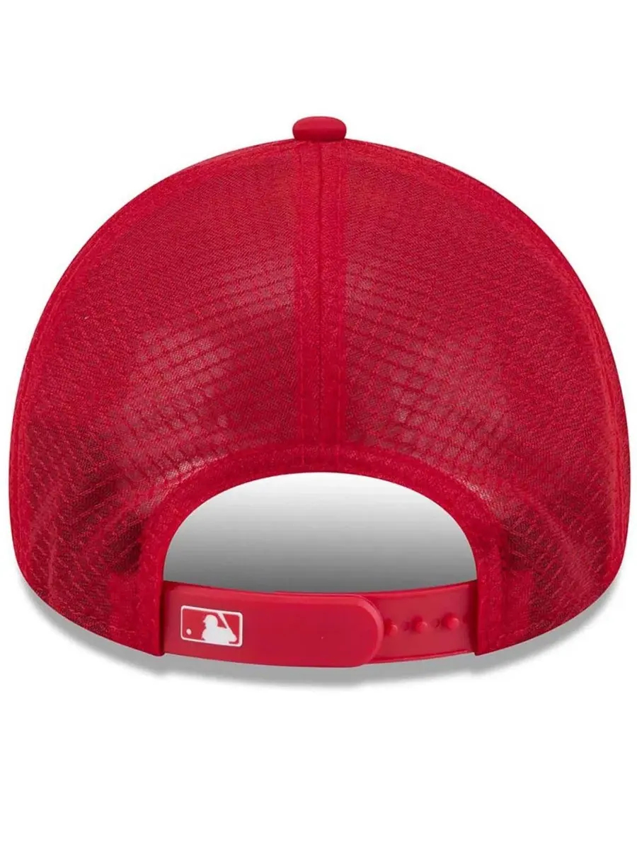 Кепка New York Yankees 2026 Batting Practice Alternate Apex 9FORTY New Era — изображение 2 из 4, красный