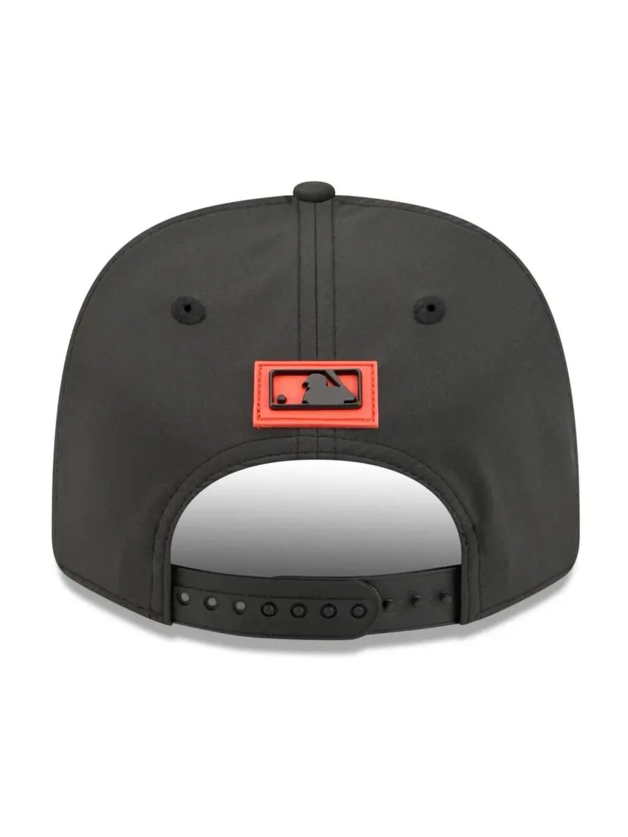 Кепка 9SEVENTY с полукруглым козырьком, с принтом San Francisco Giants 2026 Clubhouse New Era — изображение 4 из 5, черный