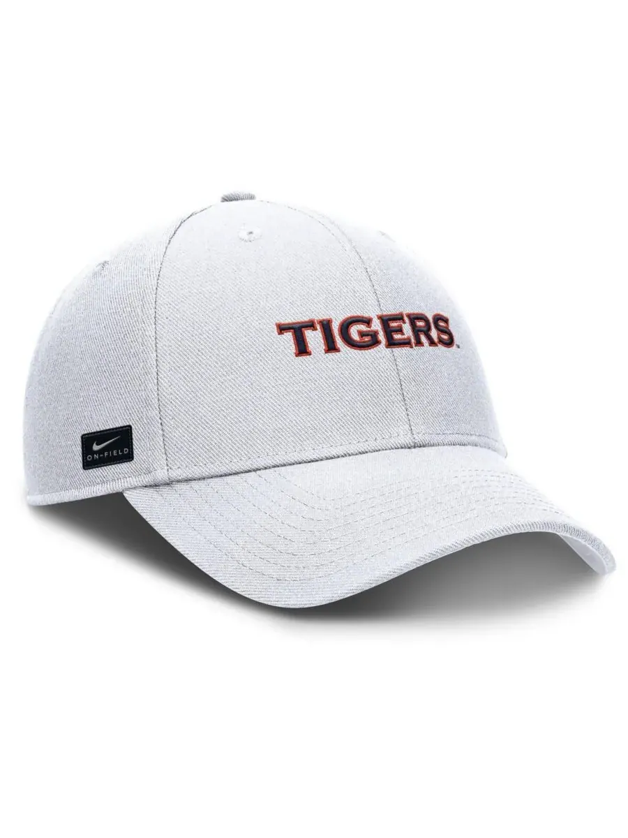 Nike Мужская белая бейсболка Auburn Tigers 2025 с регулируемым размером для игрового дня на поле — изображение 3 из 4, белый