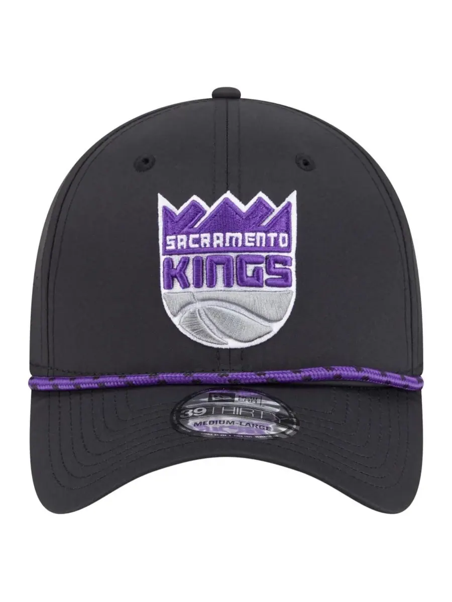 New Era Мужская черная бейсболка Sacramento Kings Featherweight Poly Rope Flex 39Thirty — изображение 2 из 5, черный